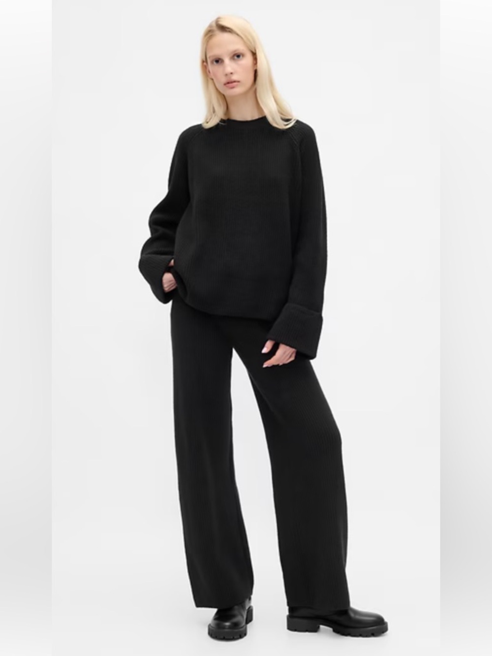 GAP Wide Leg Ribbed Knit Pants in Black